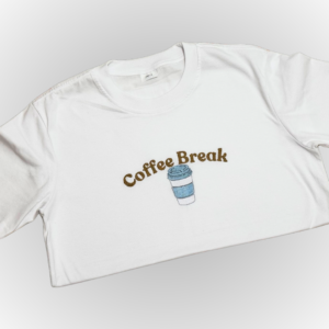 Shirt with embroidered Coffee Break and a cup